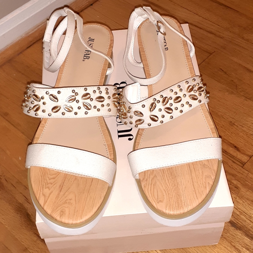 Women sandals